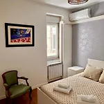 Luxury Part Of The - Modern With Airconditioning - Near Subway דירה