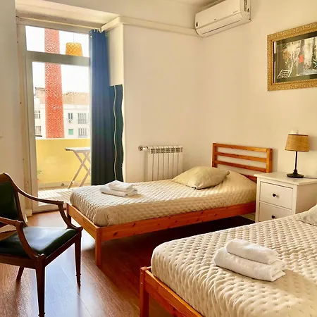 Luxury Part Of The - Modern With Airconditioning - Near Subway דירה
