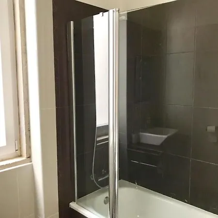 Luxury Part Of The - Modern With Airconditioning - Near Subway *