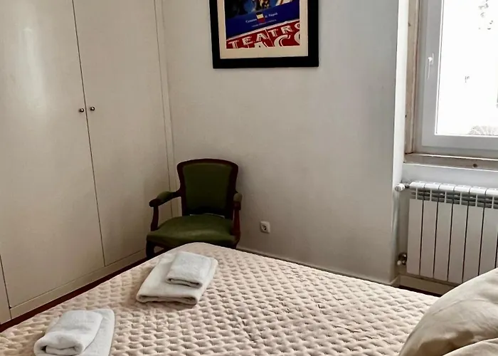 Apartment Luxury Part Of The - Modern With Airconditioning - Near Subway