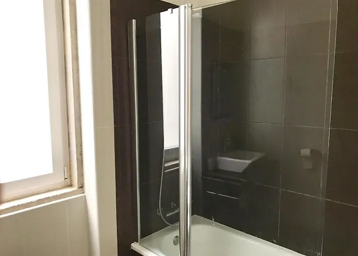 Luxury Part Of The - Modern With Airconditioning - Near Subway *