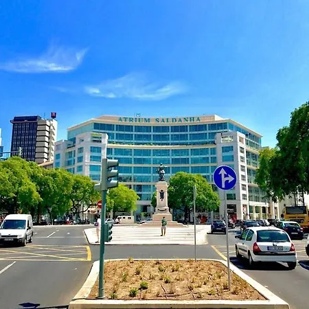 Luxury Part Of The - Modern With Airconditioning - Near Subway Lizbona