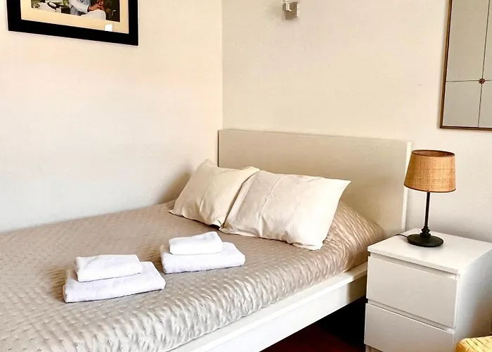公寓 Luxury Part Of The - Modern With Airconditioning - Near Subway