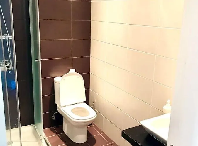 Luxury Part Of The - Modern With Airconditioning - Near Subway Apartament *